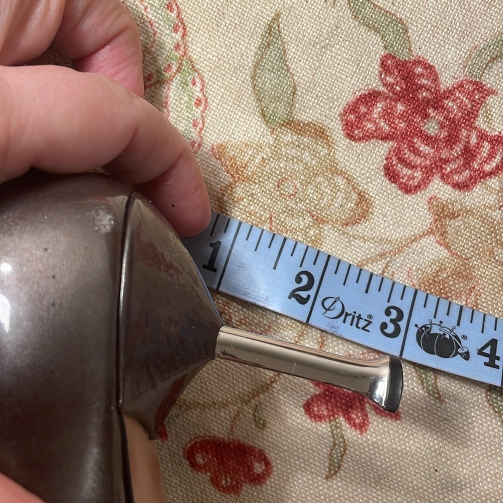 Prada Elegant Khaki Patent Leather Silver Women's Heels - Picture 10 of 10